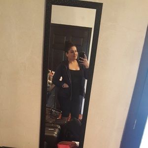 Meet your Posher, Gladis